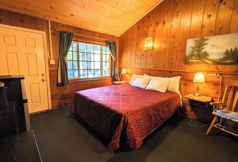 هتل Bluebird Cottage Inn