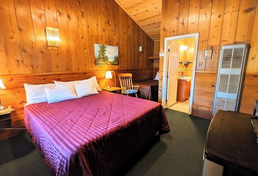 هتل Bluebird Cottage Inn