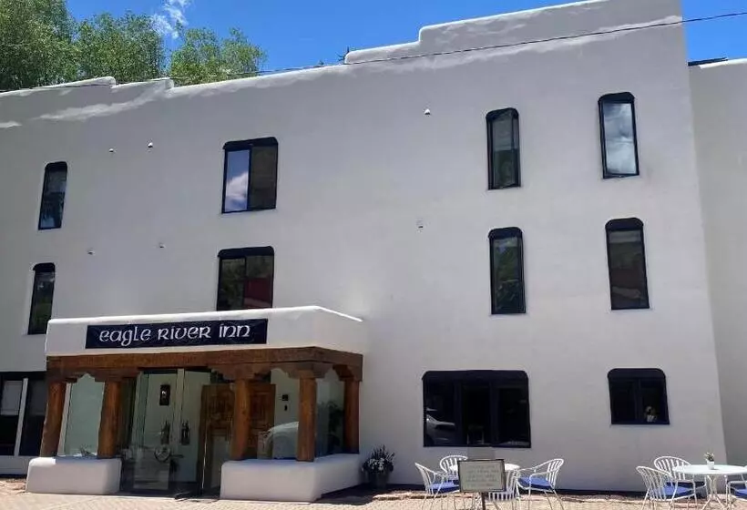 Hotelli Eagle River Inn