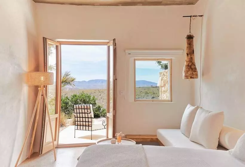 ホテル Equilicuá