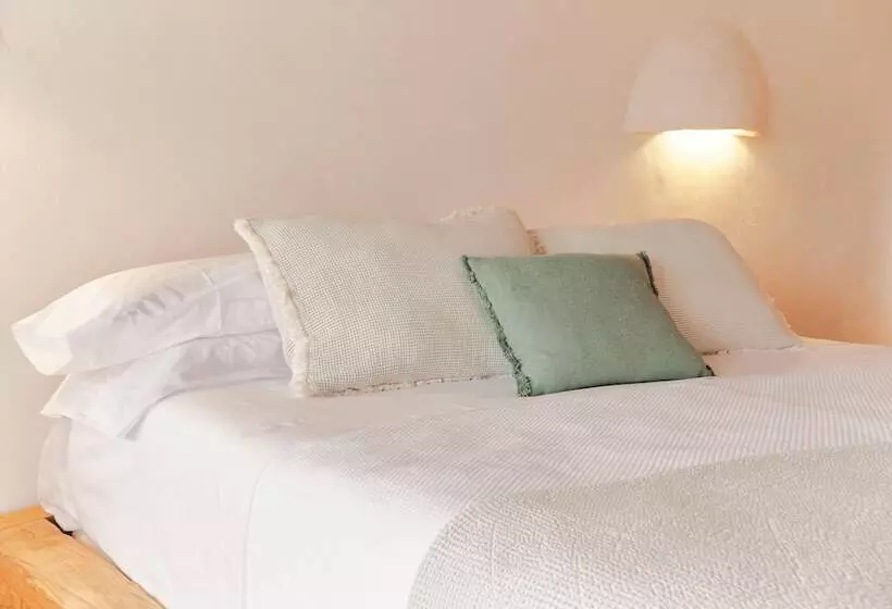 ホテル Equilicuá