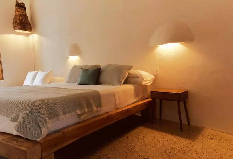 ホテル Equilicuá