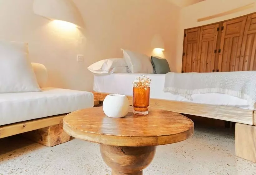 ホテル Equilicuá