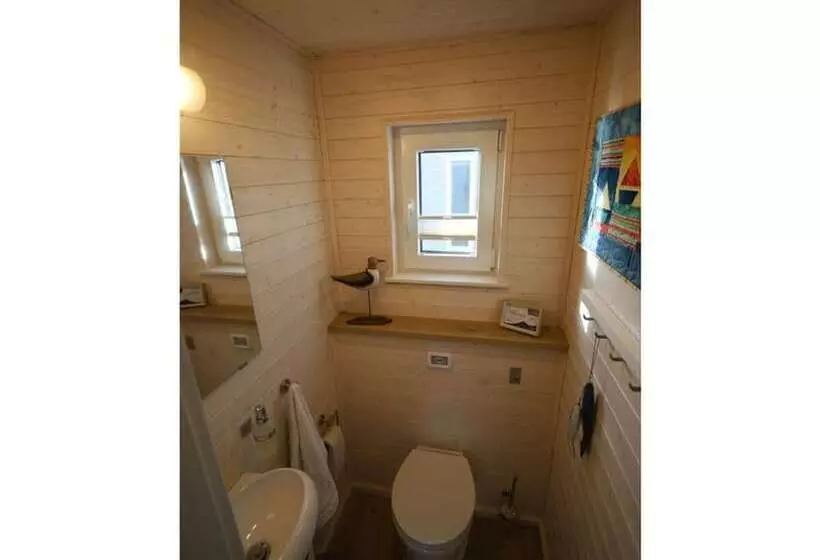 هتل Houseboat Liliput Comfortable Holiday Residence