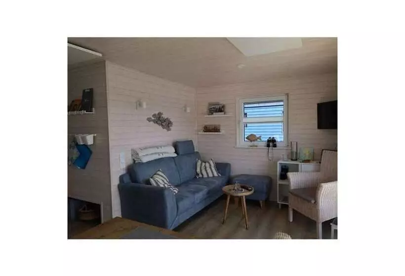 هتل Houseboat Liliput Comfortable Holiday Residence