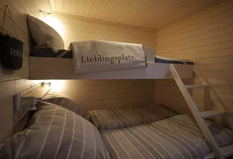 هتل Houseboat Liliput Comfortable Holiday Residence