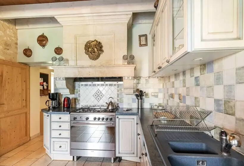 Hotelli Lovely Chateau 25 Min From Bordeaux