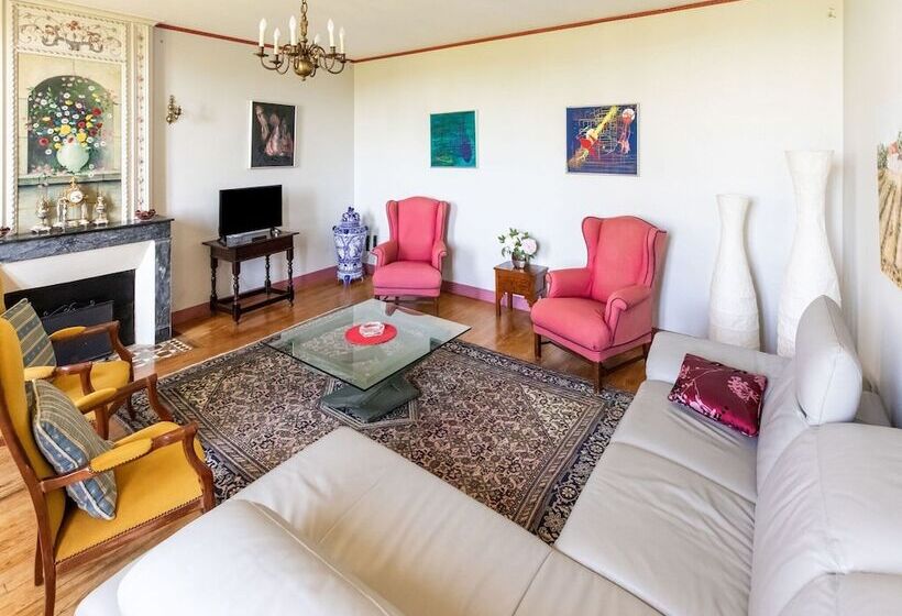 Отель Lovely Chateau 25 Min From Bordeaux