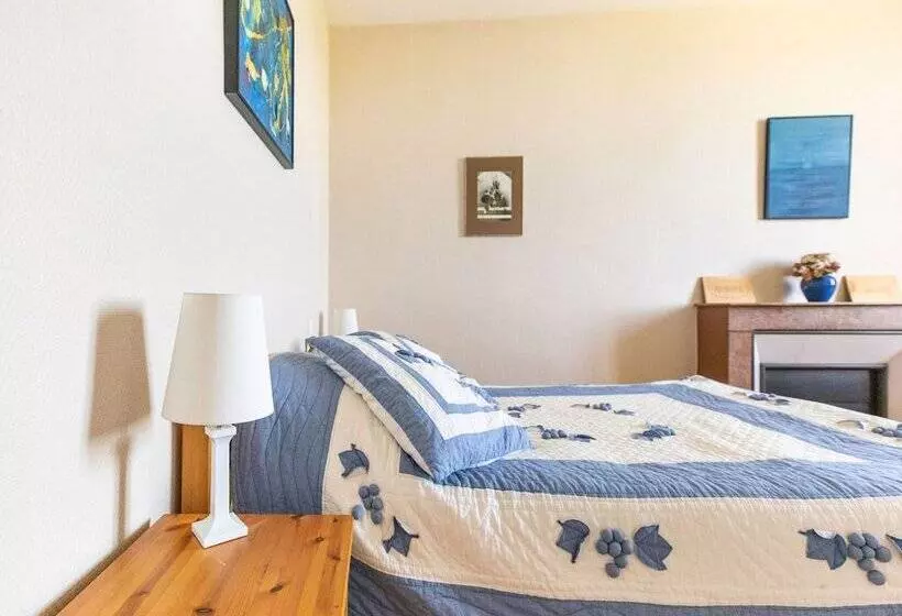 Hotelli Lovely Chateau 25 Min From Bordeaux