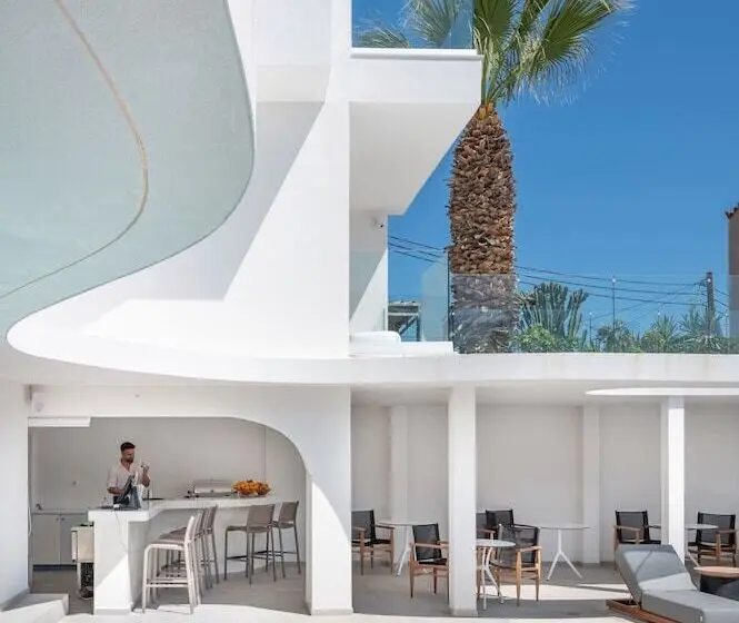 ホテル Mika Villas & Suites