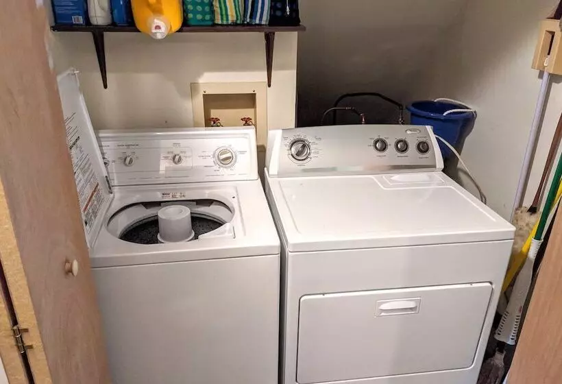 Hygge Home By Avantstay Deck For Outdoor Living, Fire Pit, Game Table