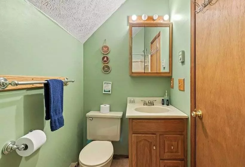 Hygge Home By Avantstay Deck For Outdoor Living, Fire Pit, Game Table