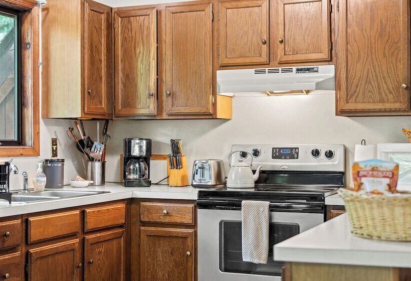 Hygge Home By Avantstay Deck For Outdoor Living, Fire Pit, Game Table