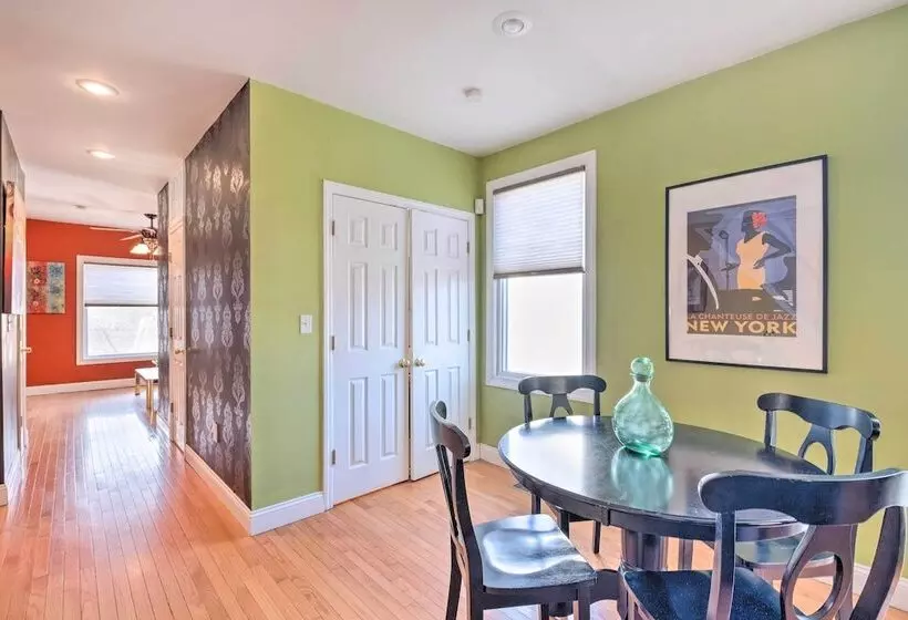 Ideally Located Dc Home W/ Pool Table & Patio