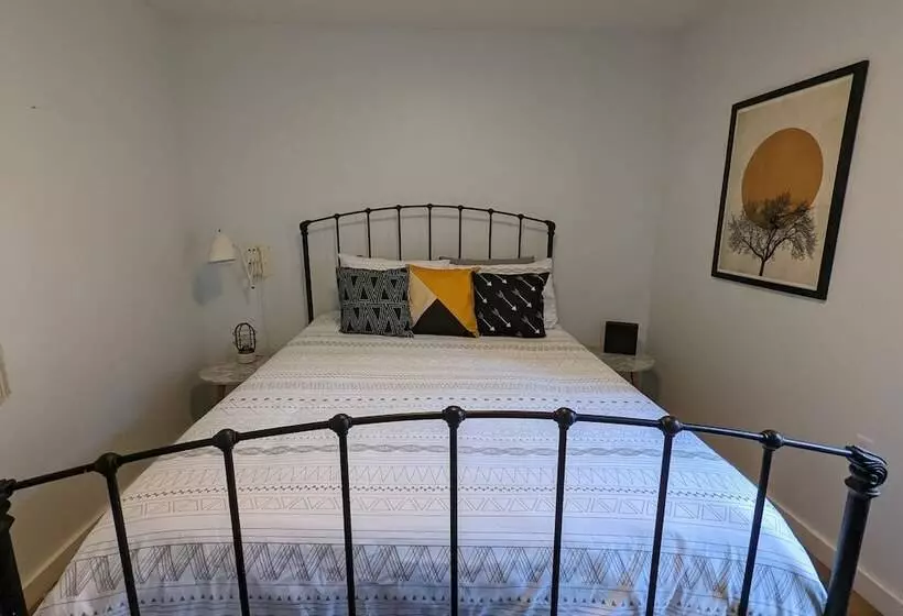 Lake Daze By Avantstay Lakefront W/ Modern Interior, Enclosed Porch & Hot Tub