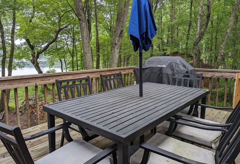 Lake Daze By Avantstay Lakefront W/ Modern Interior, Enclosed Porch & Hot Tub