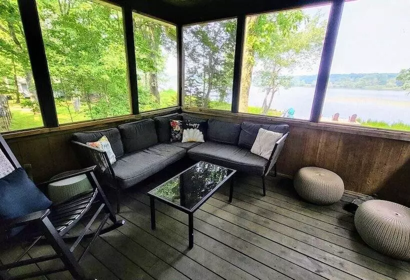 Lake Daze By Avantstay Lakefront W/ Modern Interior, Enclosed Porch & Hot Tub