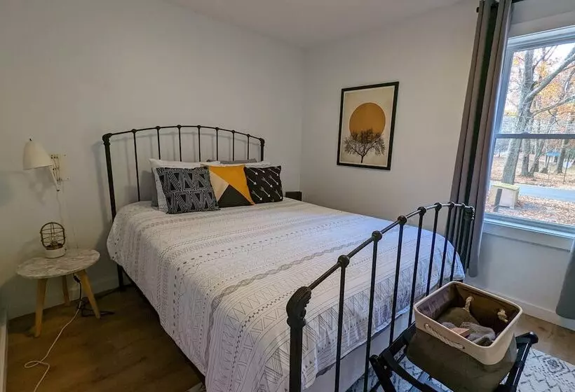 Lake Daze By Avantstay Lakefront W/ Modern Interior, Enclosed Porch & Hot Tub