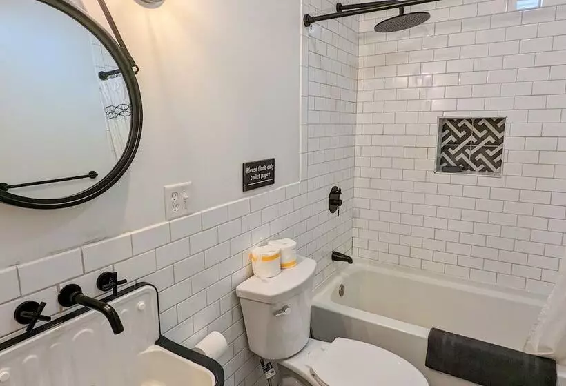 Lake Daze By Avantstay Lakefront W/ Modern Interior, Enclosed Porch & Hot Tub