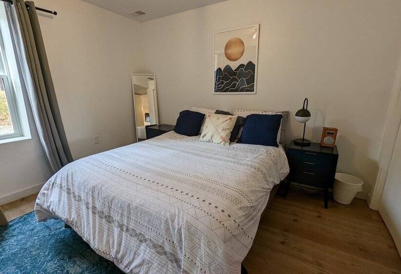 Lake Daze By Avantstay Lakefront W/ Modern Interior, Enclosed Porch & Hot Tub