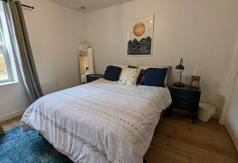 Lake Daze By Avantstay Lakefront W/ Modern Interior, Enclosed Porch & Hot Tub