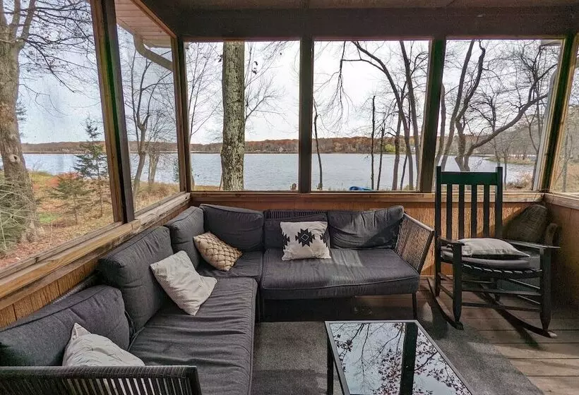 Lake Daze By Avantstay Lakefront W/ Modern Interior, Enclosed Porch & Hot Tub