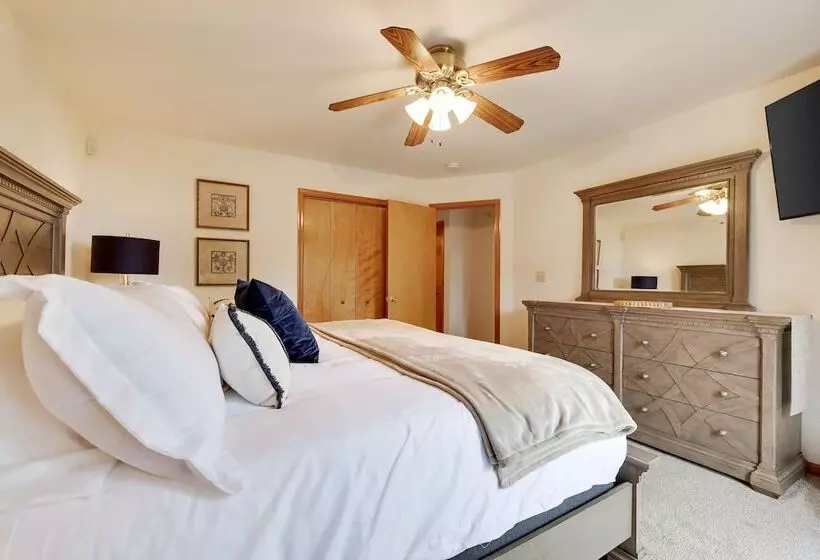 Lake View Retreat Avantstay Entertainer S Home Yard, Deck, Game Room