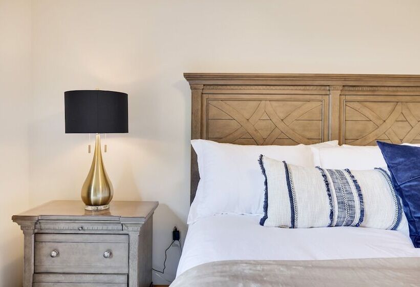 Lake View Retreat Avantstay Entertainer S Home Yard, Deck, Game Room