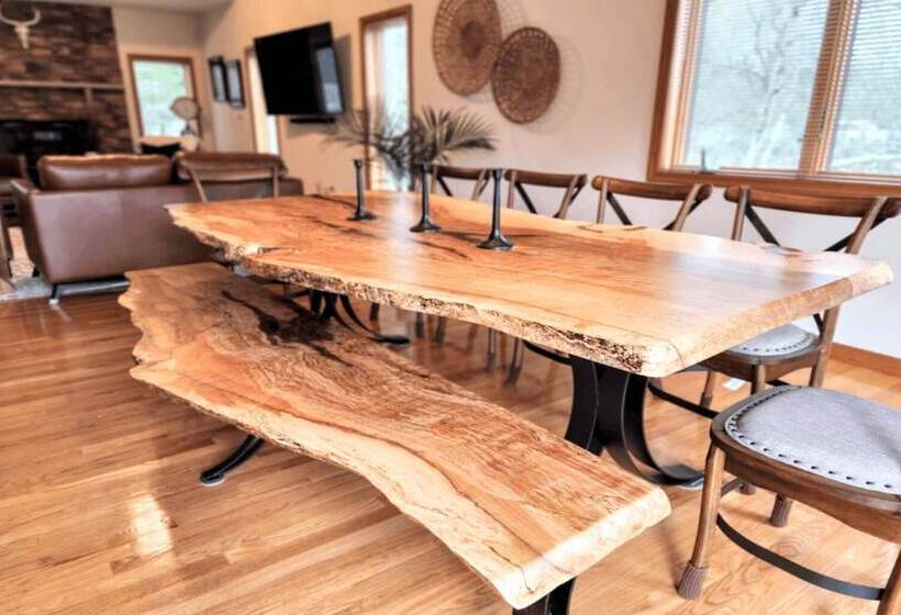 Lake View Retreat Avantstay Entertainer S Home Yard, Deck, Game Room