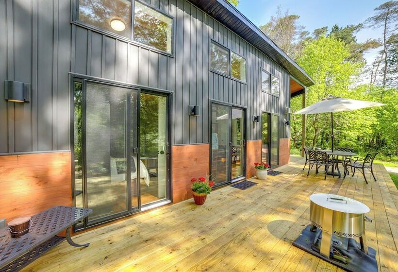 Modern Hersey Tiny Home W/ Private Hot Tub!