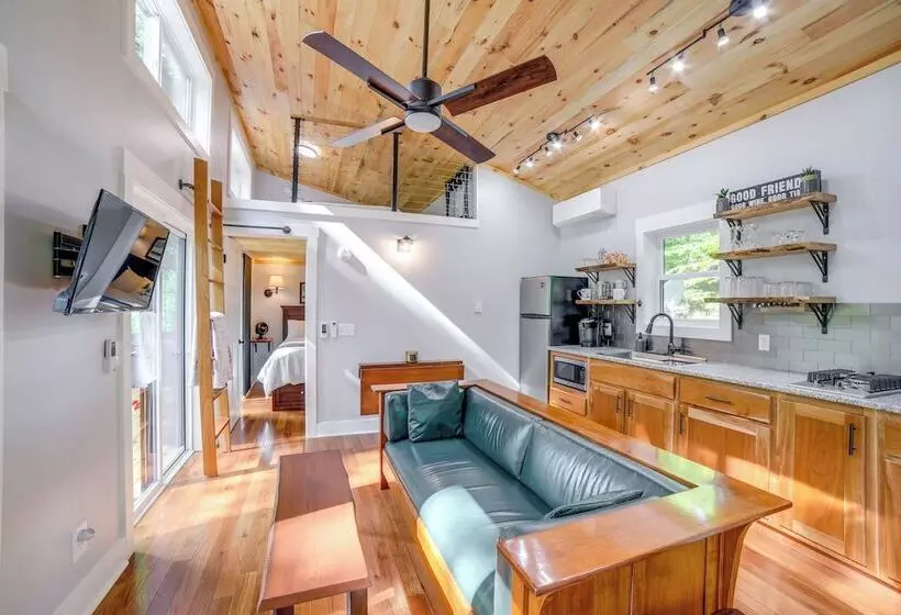 Modern Hersey Tiny Home W/ Private Hot Tub!