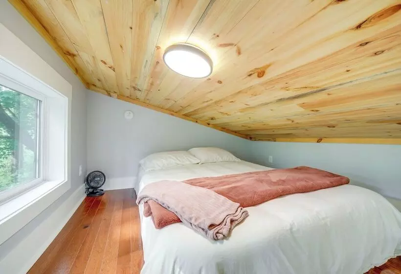 Modern Hersey Tiny Home W/ Private Hot Tub!