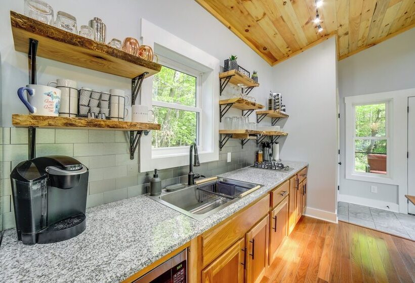 Modern Hersey Tiny Home W/ Private Hot Tub!