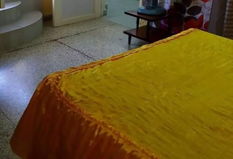 ペンション Casa Rodolfo Y Amarilis Holguin
