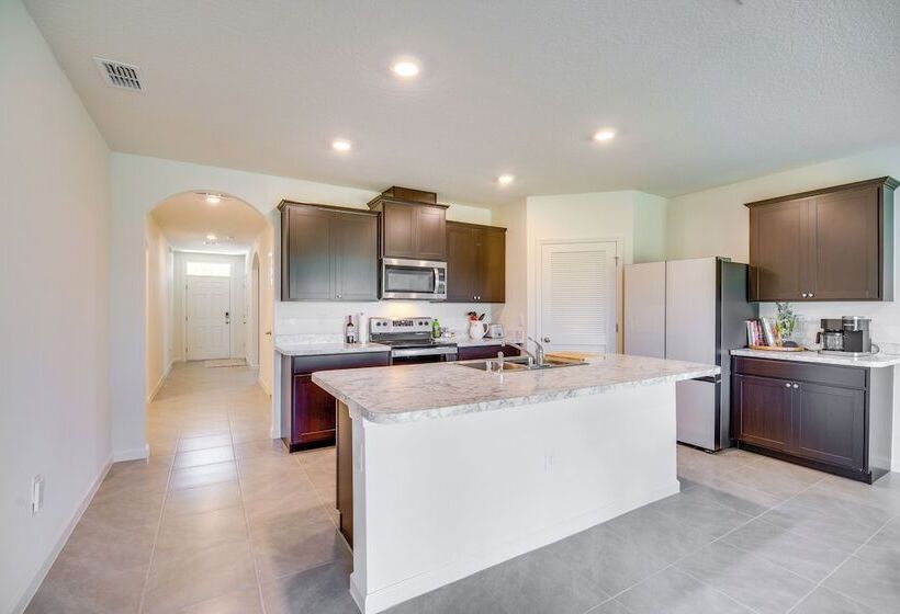 Pet Friendly Sebastian Retreat: 7 Mi To Beach!