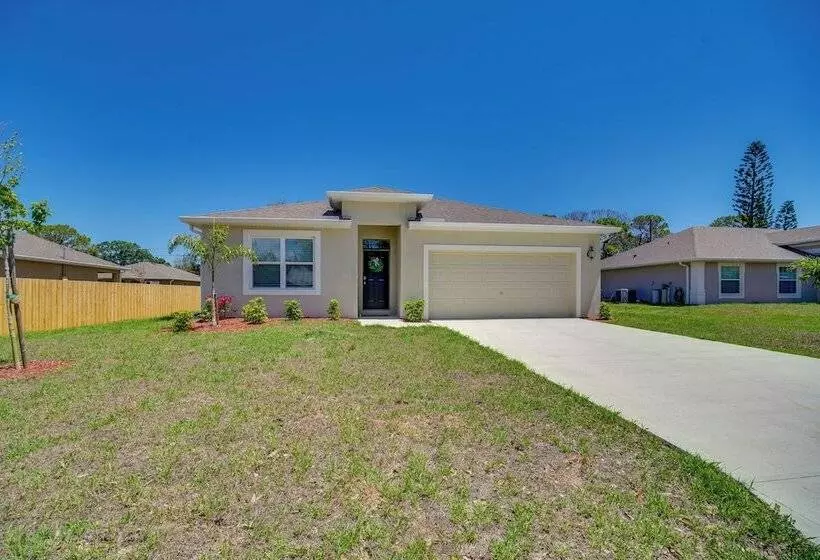 Pet Friendly Sebastian Retreat: 7 Mi To Beach!