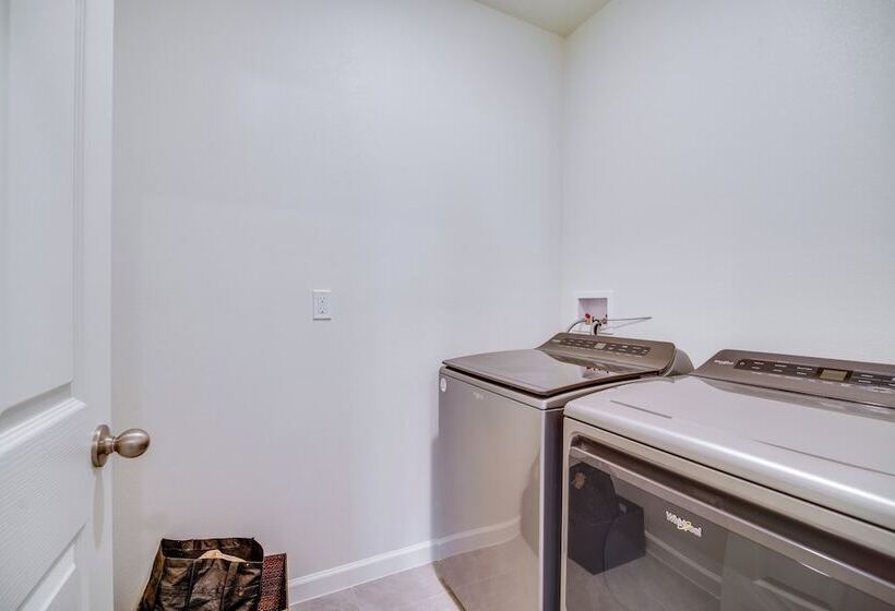 Pet Friendly Sebastian Retreat: 7 Mi To Beach!