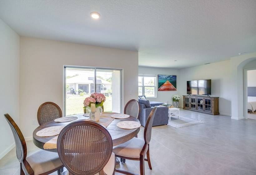 Pet Friendly Sebastian Retreat: 7 Mi To Beach!