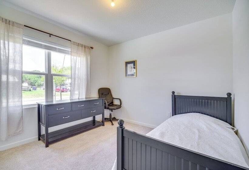 Pet Friendly Sebastian Retreat: 7 Mi To Beach!