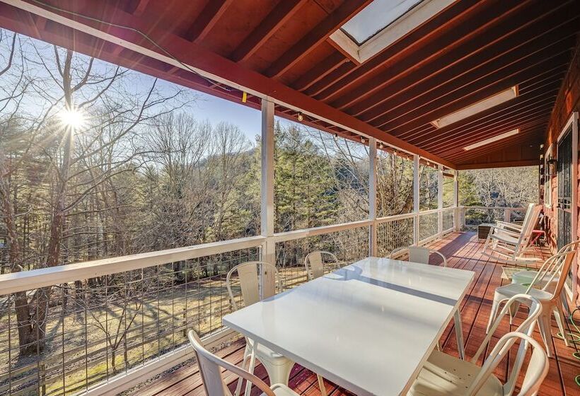 Red Cedar By Avantstay Cabin W/ Hot Tub + Views!