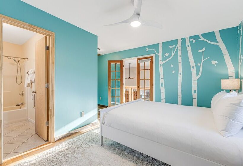 Red Cedar By Avantstay Cabin W/ Hot Tub + Views!