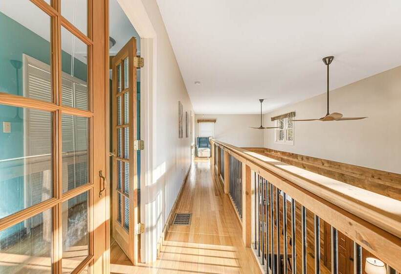 Red Cedar By Avantstay Cabin W/ Hot Tub + Views!