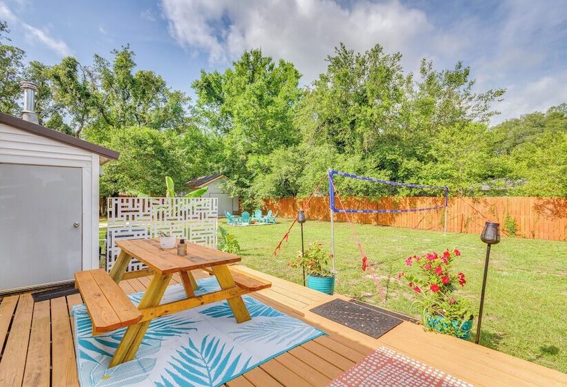 Retro Tropical Pensacola Home   3 Mi To Downtown!