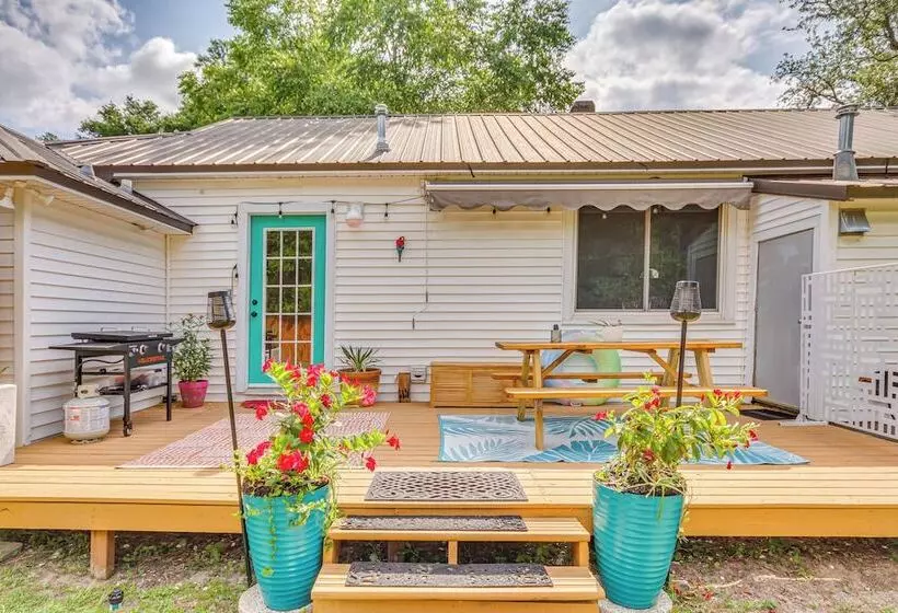 Retro Tropical Pensacola Home   3 Mi To Downtown!