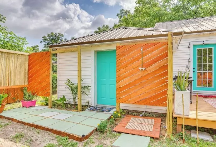 Retro Tropical Pensacola Home   3 Mi To Downtown!