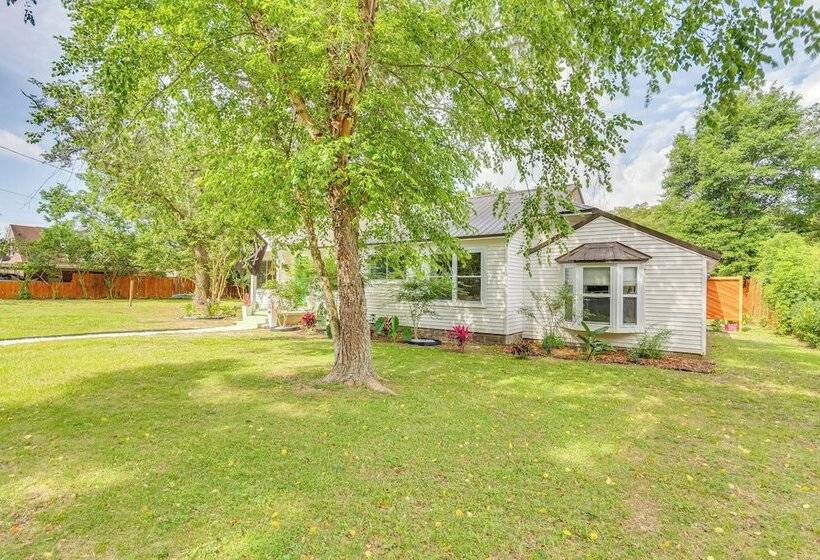 Retro Tropical Pensacola Home   3 Mi To Downtown!