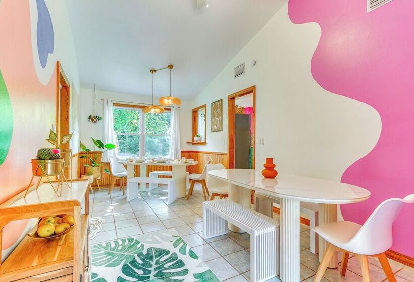 Retro Tropical Pensacola Home   3 Mi To Downtown!