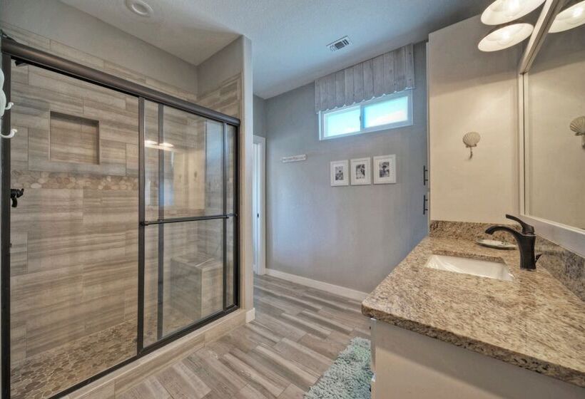 Sapphire Breeze By Avantstay Pool, Walk To Beach