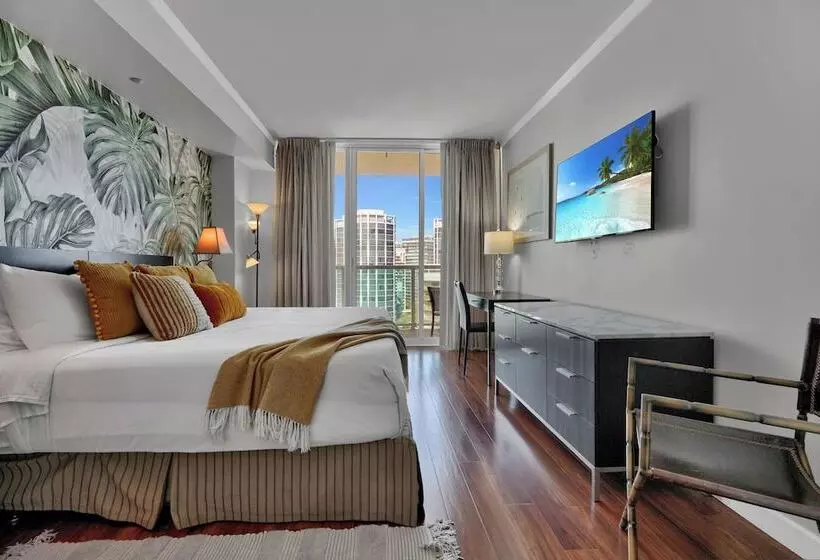 Spectacular Bay View 1bd 2baths In Grove