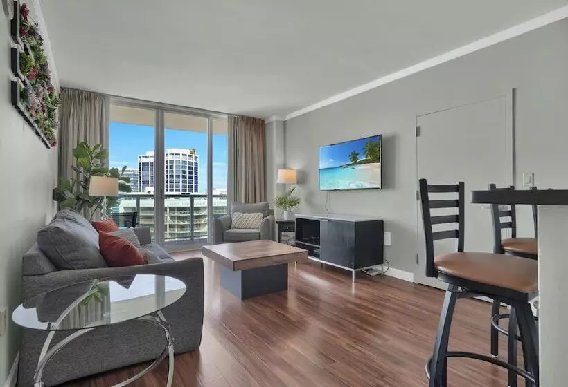 Spectacular Bay View 1bd 2baths In Grove